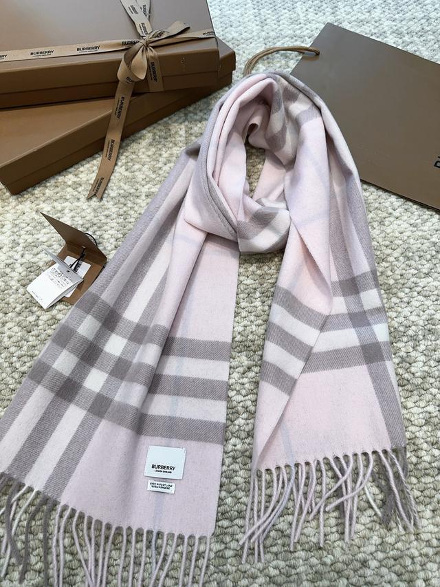 BURBERRY Scarf-234